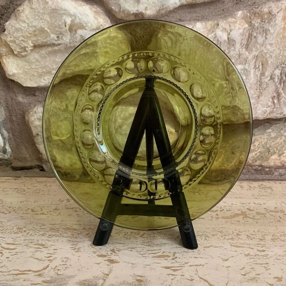 Vintage Indiana glass kings crown/thumbprint plate green mcm mud century single